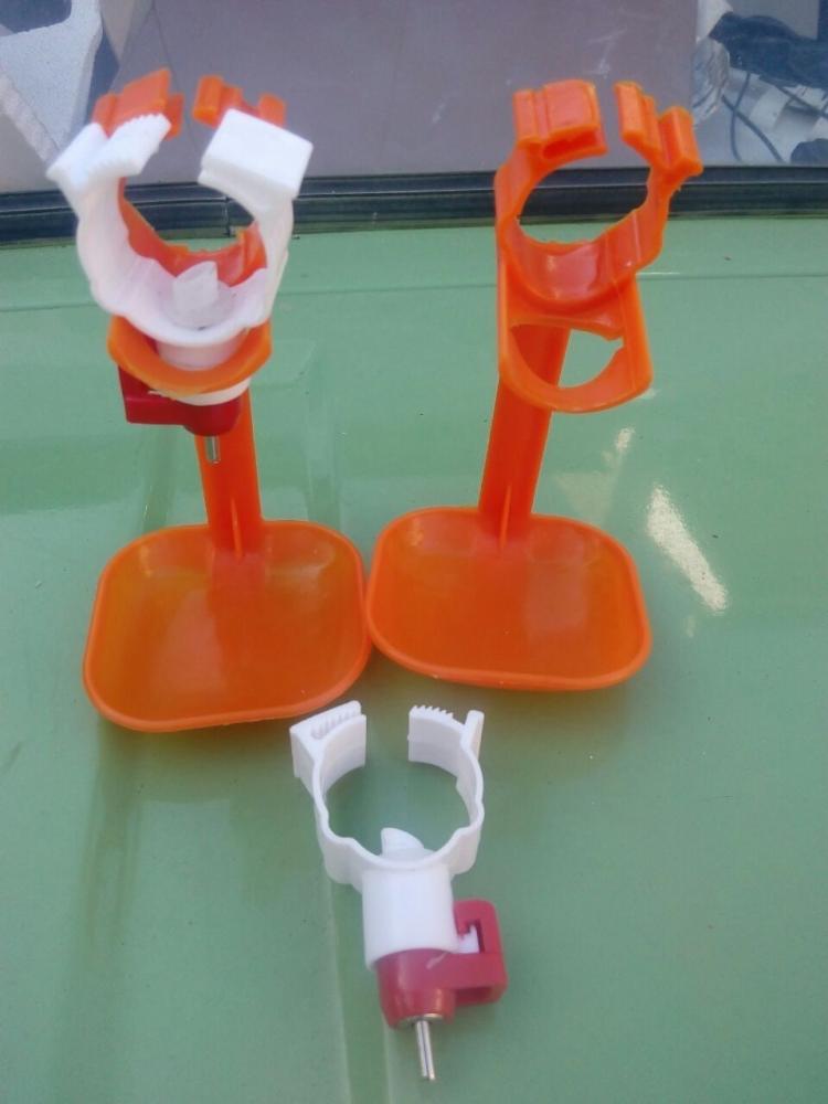 Автоматическая поилка для перепелок и кур